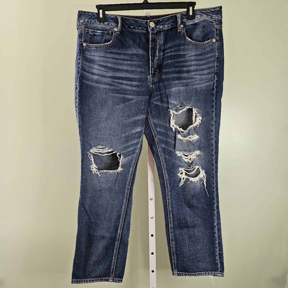 American Eagle Tomgirl Ankle Straight Jeans Distressed Mom Button Fly 18 Reg. - Picture 1 of 10